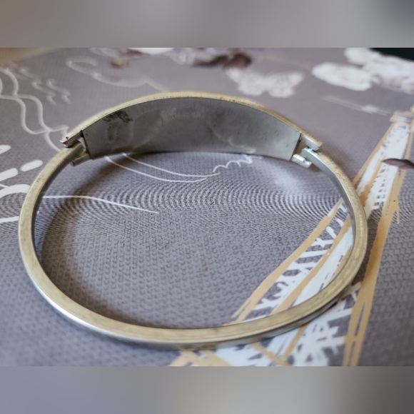 Vtg. Shell Inlay Bangle Bracelet - Picture 4 of 4